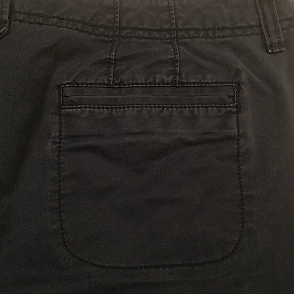 Old Navy Women's Shorts - Picture 4 of 5